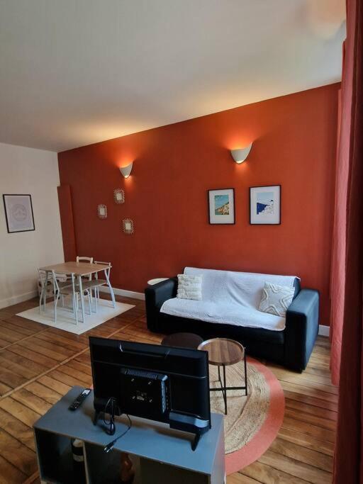 Chaleureux Appartement - Hyper Centre - Charbonnet トロワ エクステリア 写真