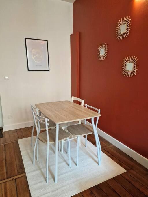 Chaleureux Appartement - Hyper Centre - Charbonnet トロワ エクステリア 写真
